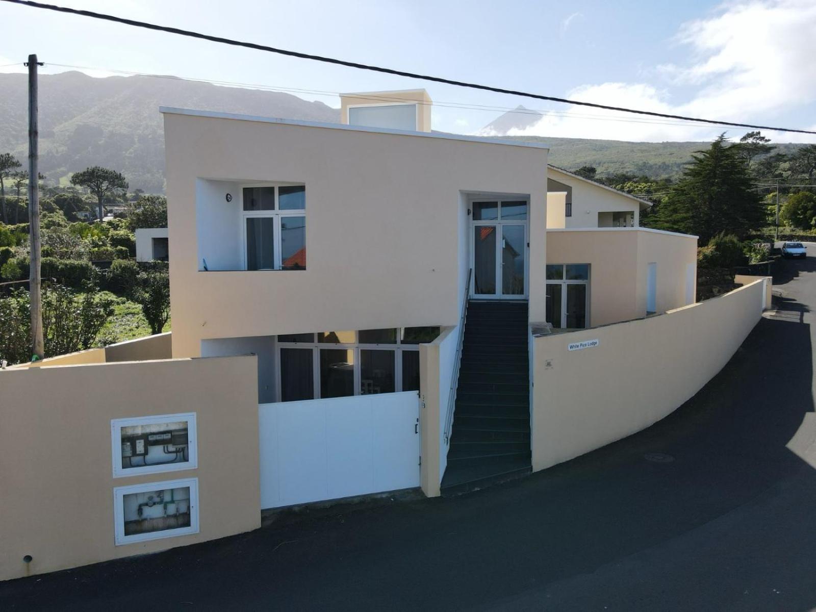 White Pico Lodge São Roque do Pico Eksteriør bilde